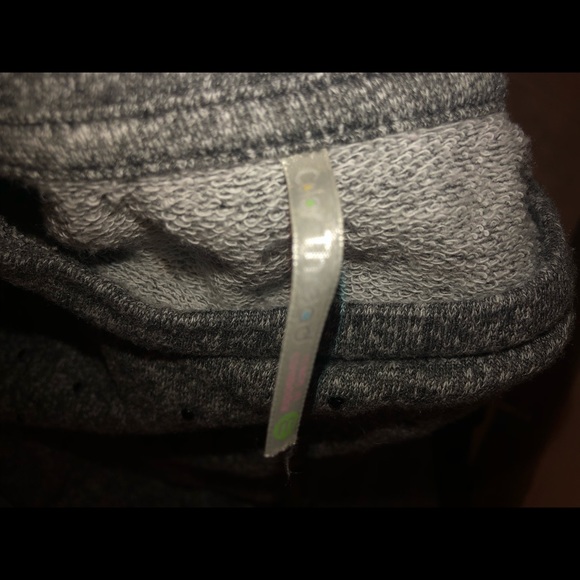 Color Thread Crop top sweater - Picture 3 of 3